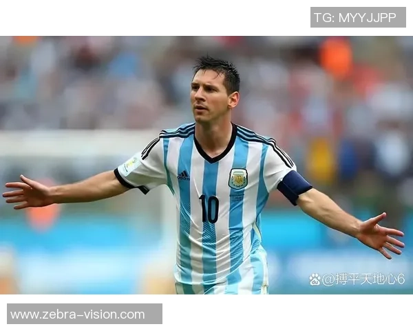 足球巨星的传奇足迹与成就全景解析从贝利到梅西的辉煌历程